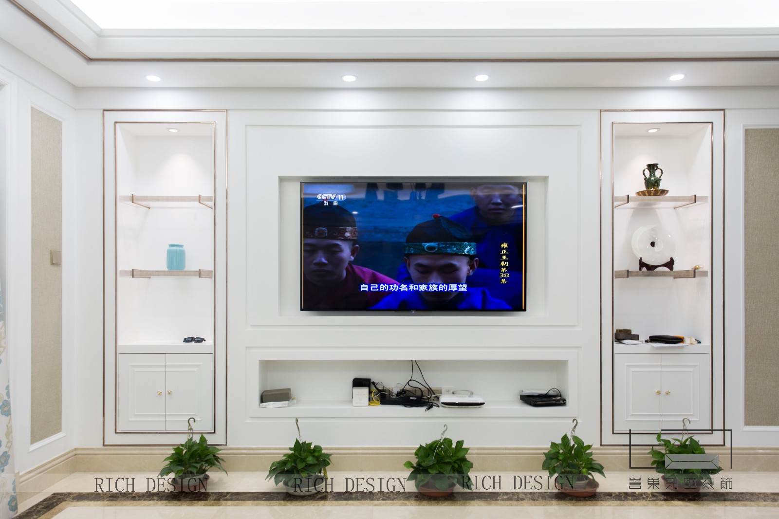 4.jpg 萬澤云頂9棟3C電視廳裝修欣賞圖