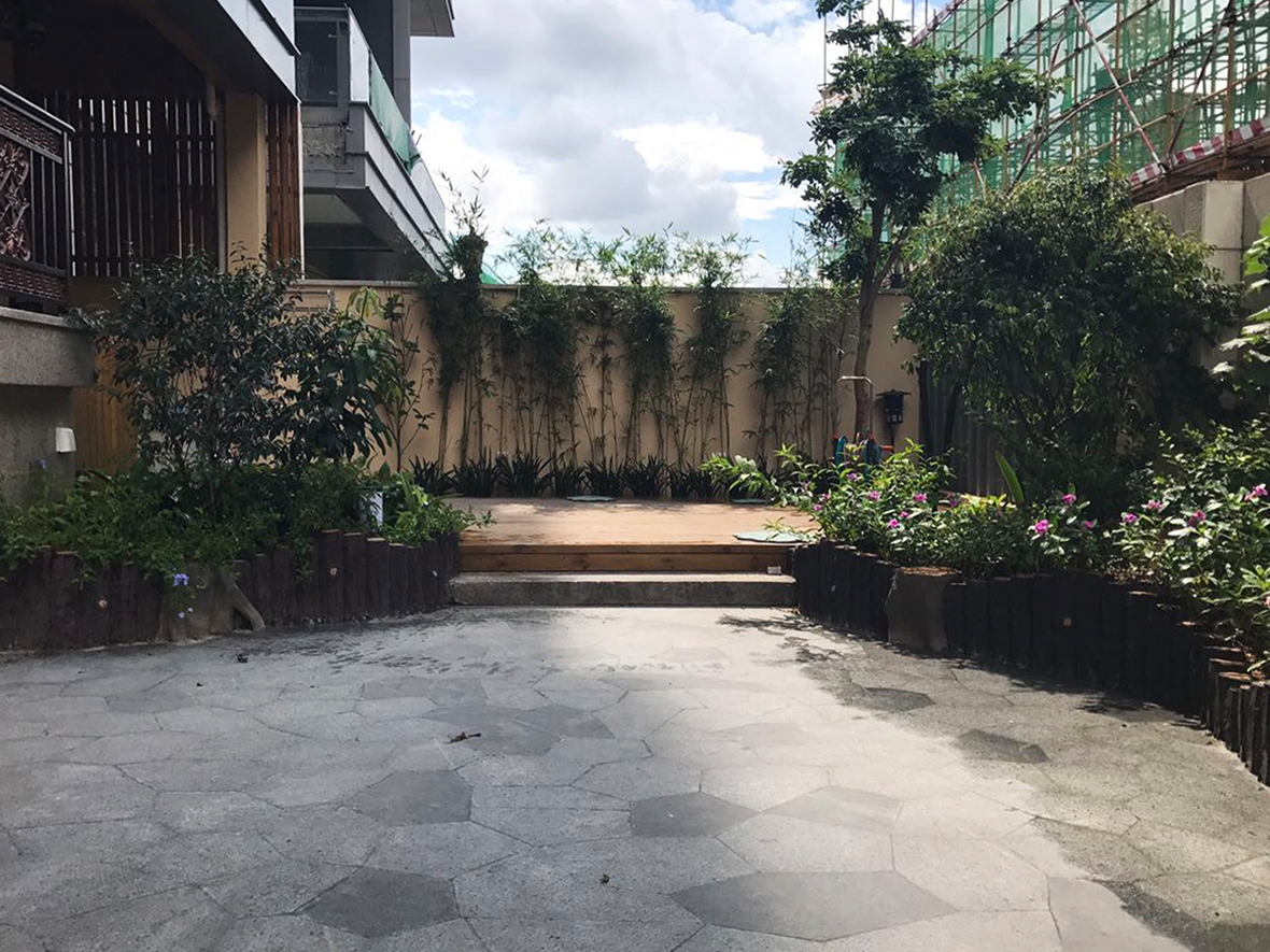 02.jpg 別墅花園2實景圖