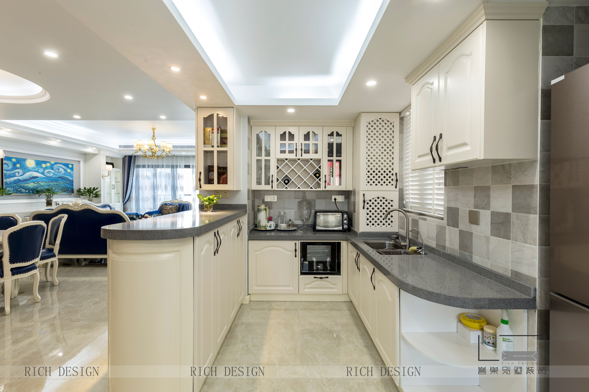 港鐵天頌美式廚房一裝修實景圖 港鐵天頌美式廚房一裝修實景圖