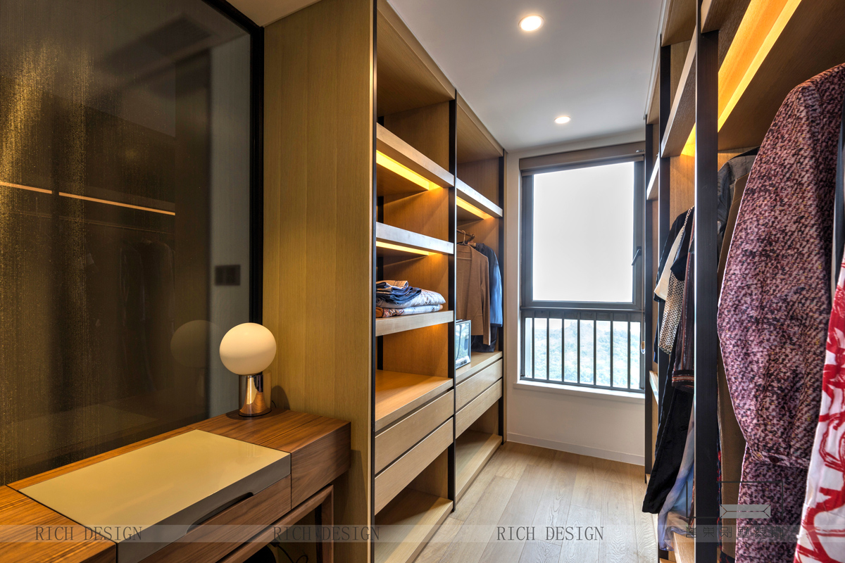 博林天瑞衣柜室裝修實(shí)景圖 博林天瑞衣柜室裝修實(shí)景圖