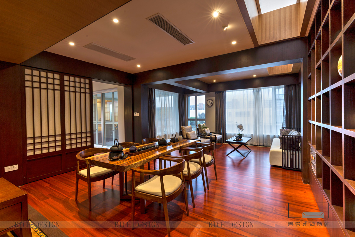 東逸灣現(xiàn)代裝修實(shí)景圖 東逸灣現(xiàn)代裝修實(shí)景圖